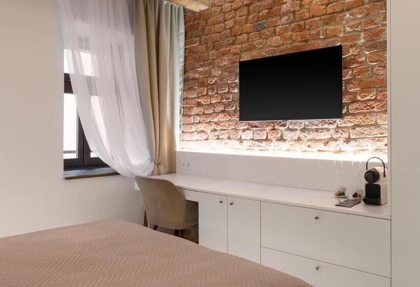 White Wolf Boutique Apartments