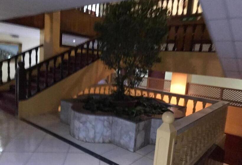 Al Aziziyah Hotel And Suites