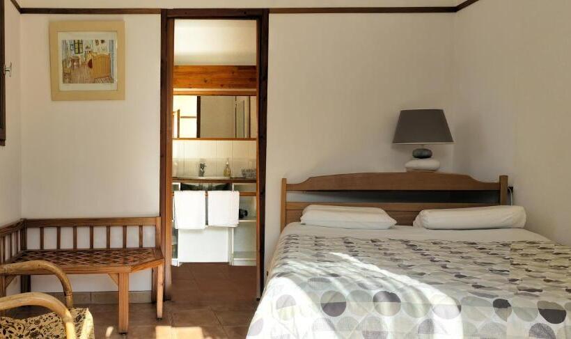 Общежитие Auberge De Lioux