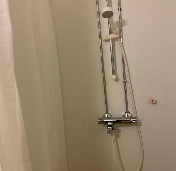 הוסטל Cheap&shared Rooms In Tornio City