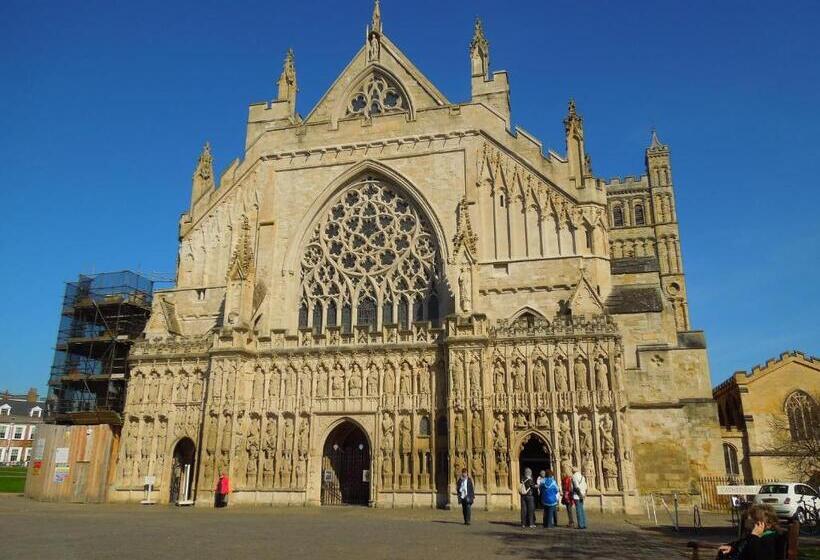 هاستل For Students Only Chic Ensuite Bedrooms At The Northfield In Exeter