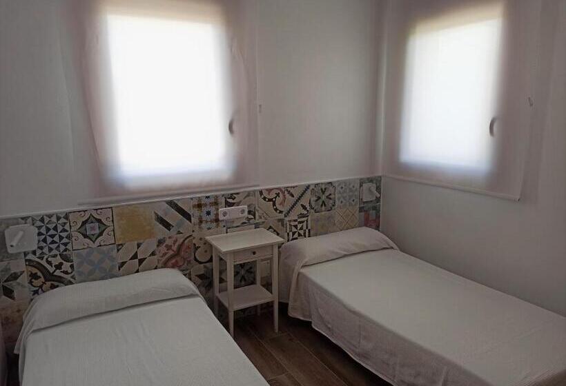 ユースホステル Hornillos Meeting Point