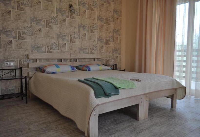 هاستل Inn Estio