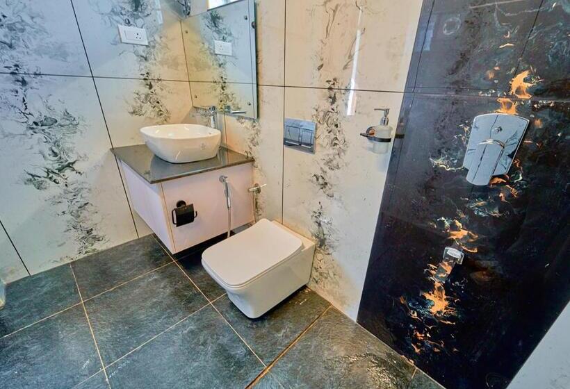 旅馆 Vintage Inglenook Premium Ooty Bungalow By Voye Homes