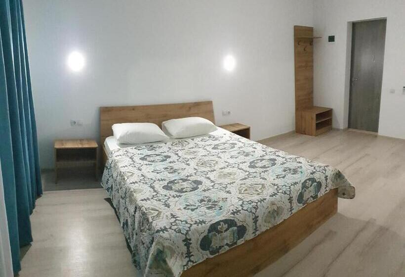 هاستل Zatokas Sun Club