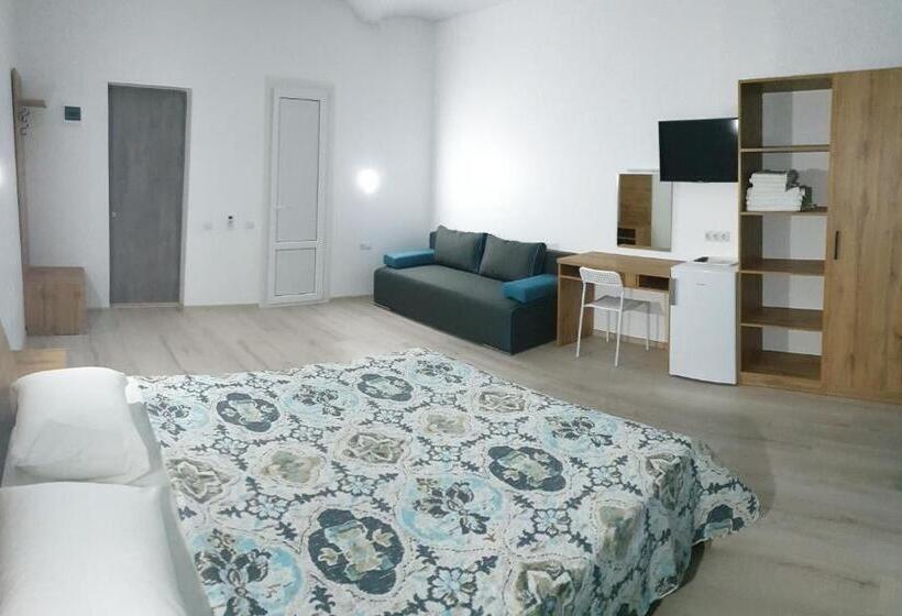 هاستل Zatokas Sun Club