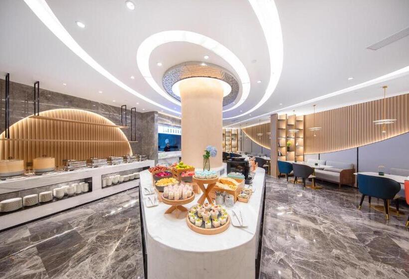 Atour Hotel Nanjing Drum Town Qingliang Gate