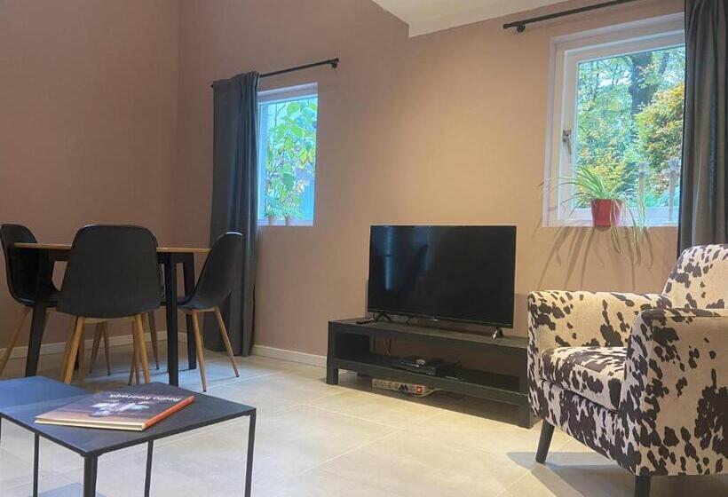 B&b In De Aap Gelogeerd