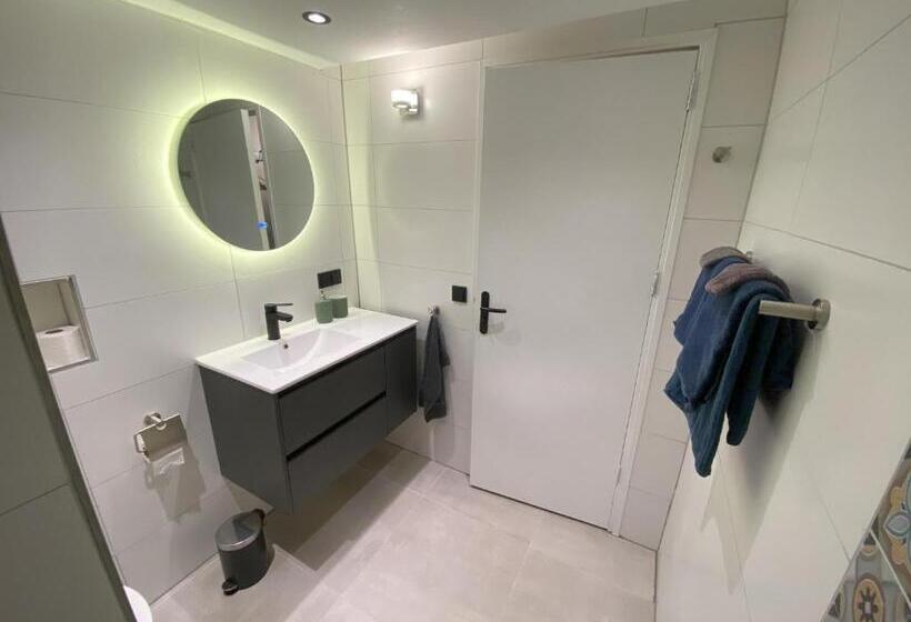 B&b In De Aap Gelogeerd