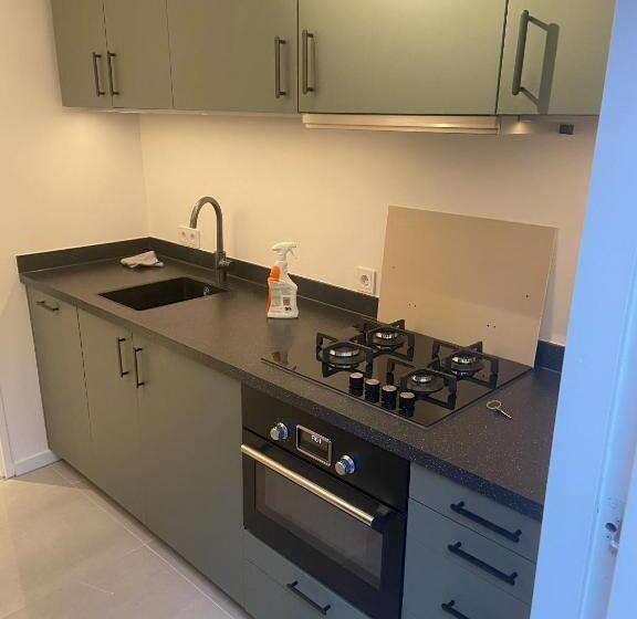 B&b In De Aap Gelogeerd