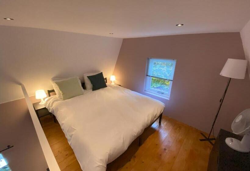 B&b In De Aap Gelogeerd