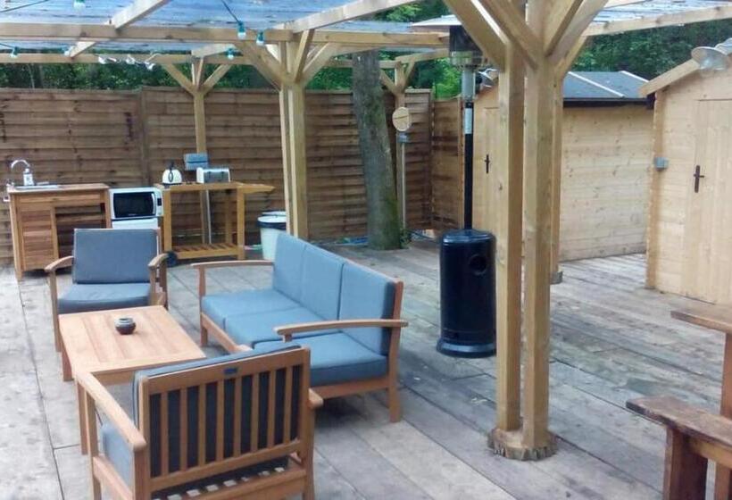 مبيت وإفطار Au Chat Qui Pêche