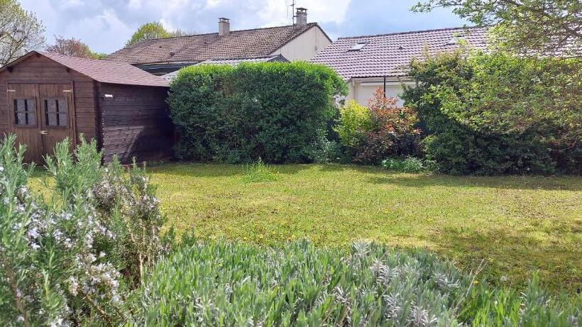 Bed and Breakfast Chambre Privative Proche Versailles, Avec Petit Déjeuner