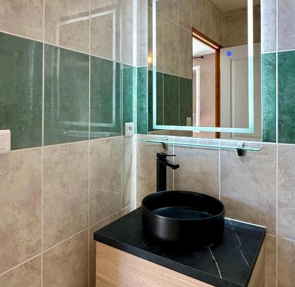 Bed and Breakfast L Ostal De Soubrey