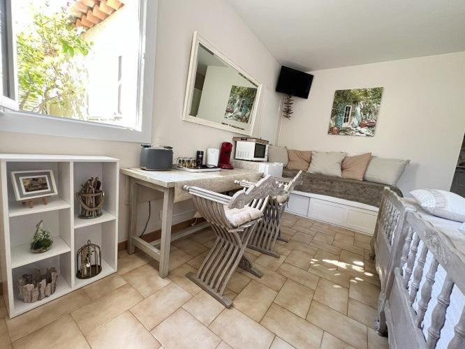 住宿加早餐  La Bastide Du Levant A 50m De La Plage