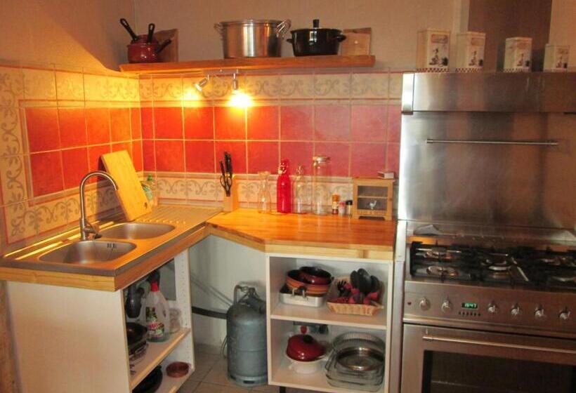 مبيت وإفطار Le Chalet De La Conversaria