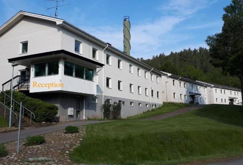 住宿加早餐  Mäshult Kurs & Lägergård