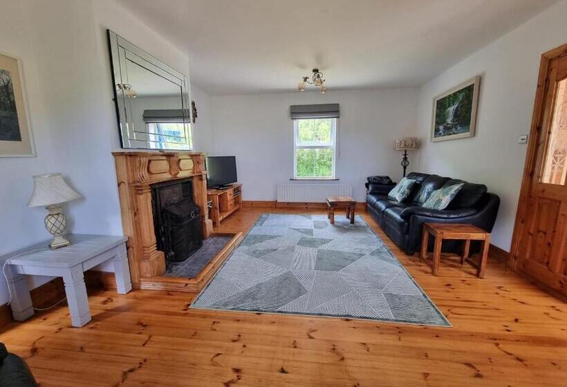 مبيت وإفطار Ocean Breeze Cottage