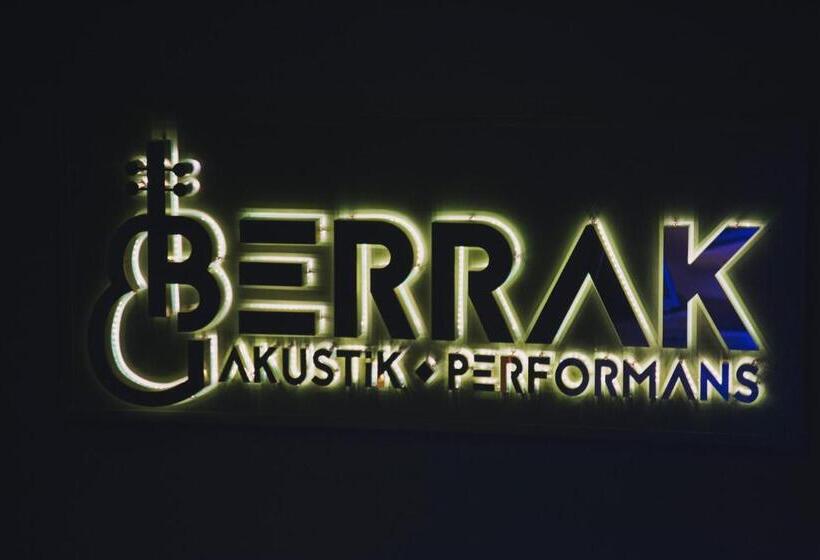 Berrak Otel