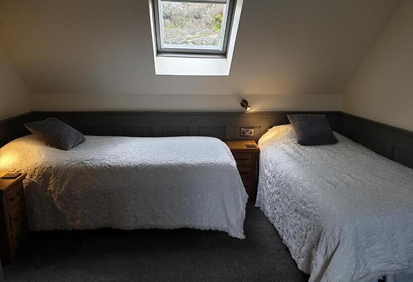 Cliffe House Bed & Breakfast