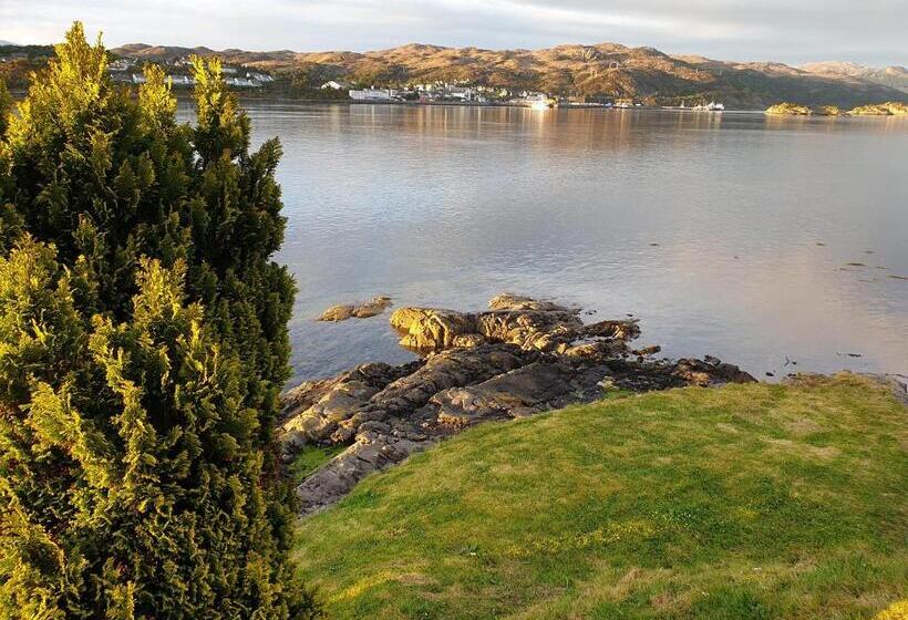 Cliffe House Bed & Breakfast