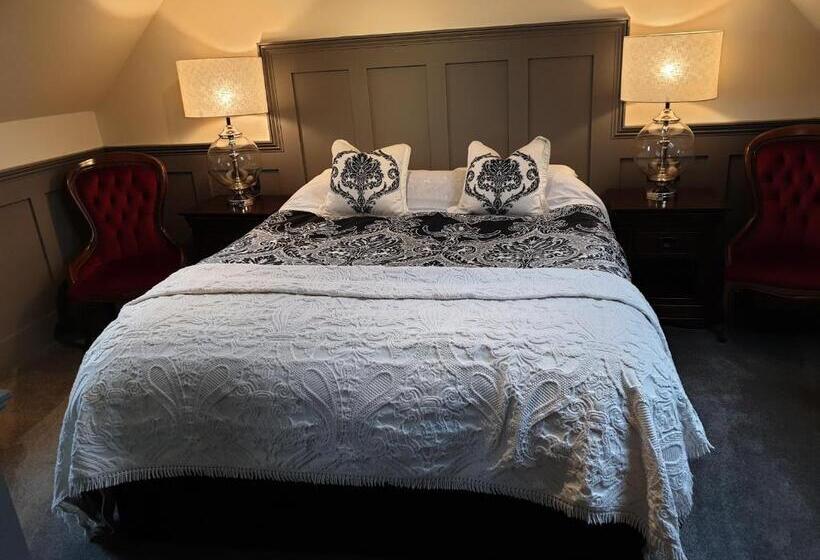 Cliffe House Bed & Breakfast