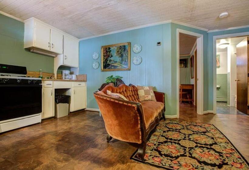 Cottage Place On Squam Lake   Suites