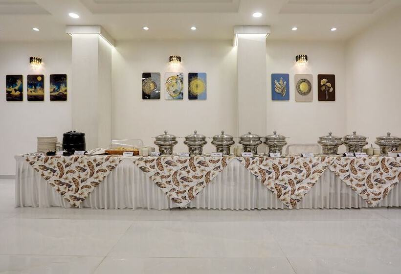 Fabhotel Prime Panchwati Regency