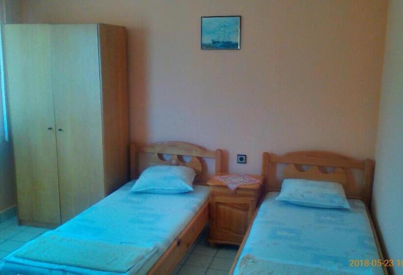 Famili Hotel Barba Yani