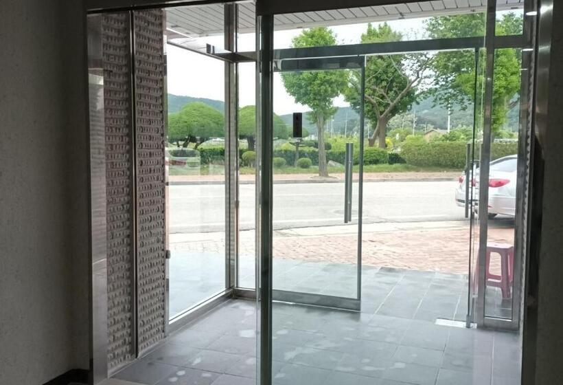 Goseong Geojinhotel Pension