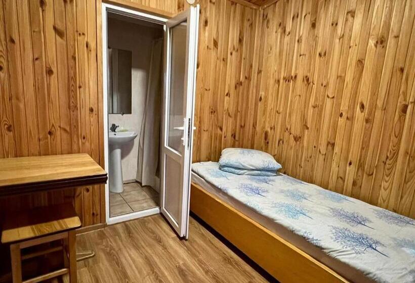 هتل готельно офісний комплекс Liz