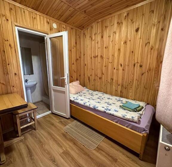 هتل готельно офісний комплекс Liz