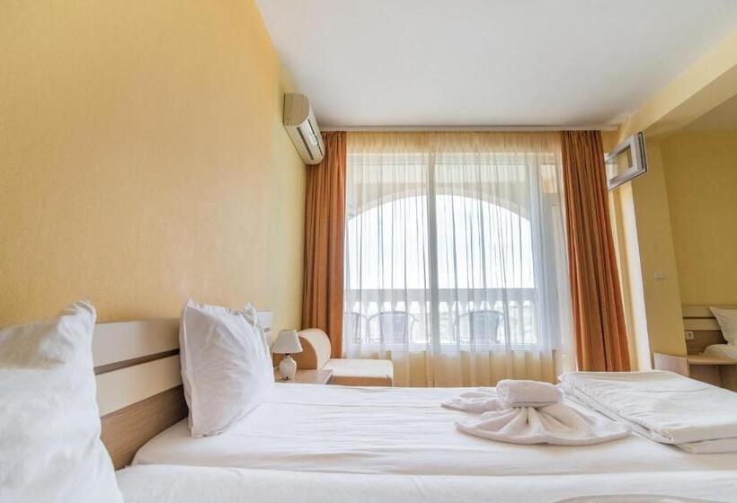 ホテル тропикана