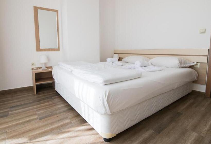 ホテル тропикана