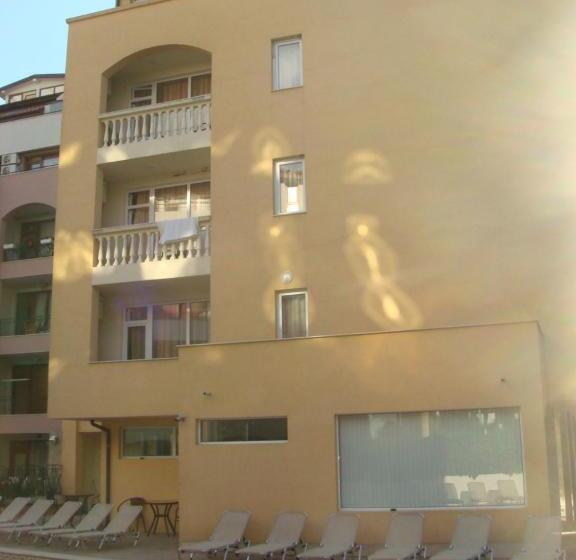 ホテル тропикана