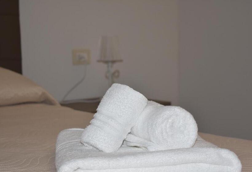 هتل Agriturismo Il Ranch