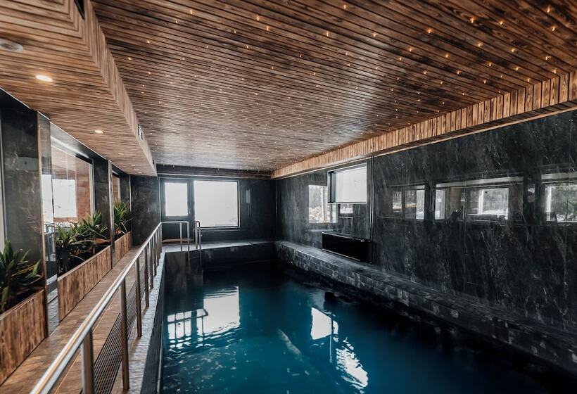 בית מלון כפרי Aito Igloo & Spa Resort