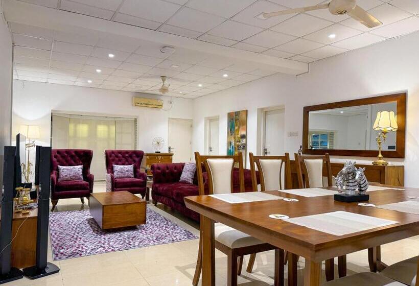 فندق Allure Cmb By Allure Leisure