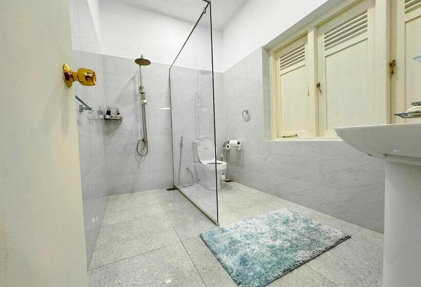 فندق Allure Cmb By Allure Leisure