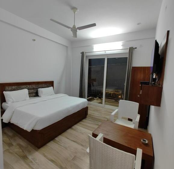 Отель Anantam Residency