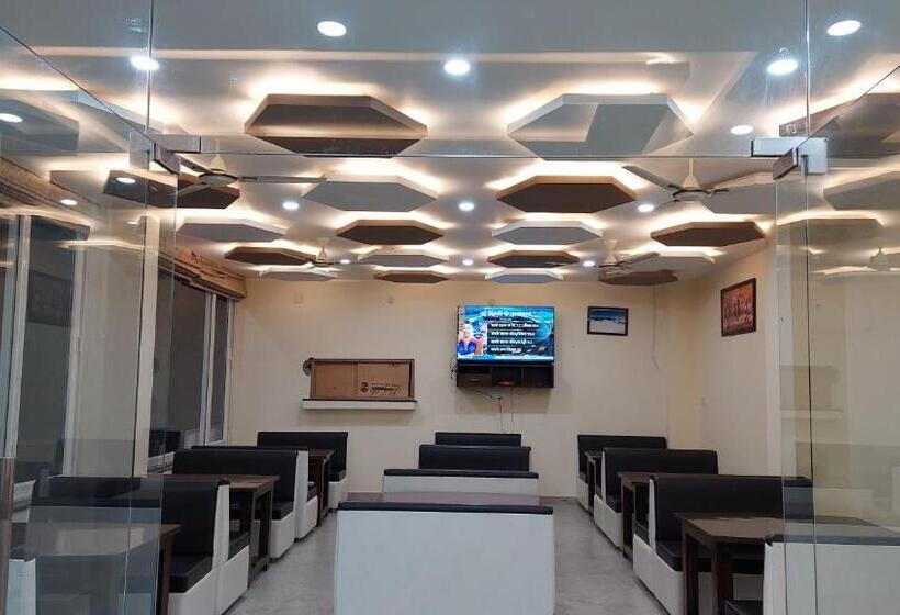 Отель Anantam Residency