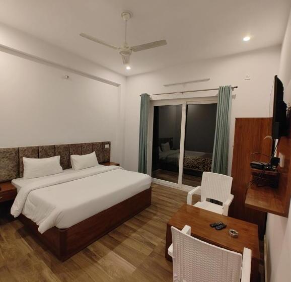 Отель Anantam Residency