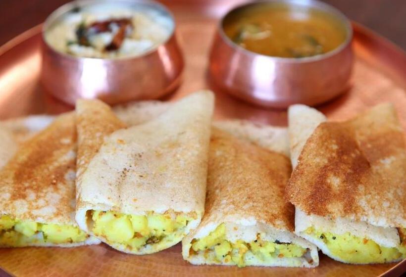 호텔 Asian International