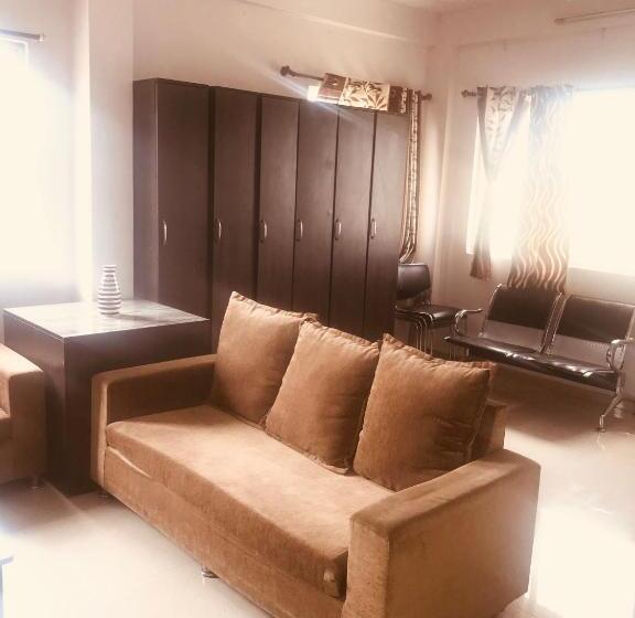 호텔 Asian International