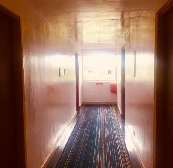 호텔 Asian International