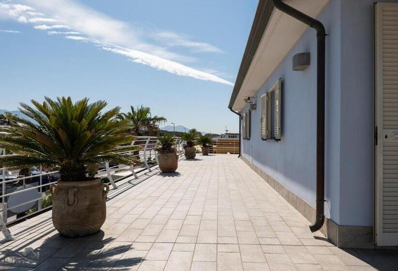 ホテル Bagno Lunezia