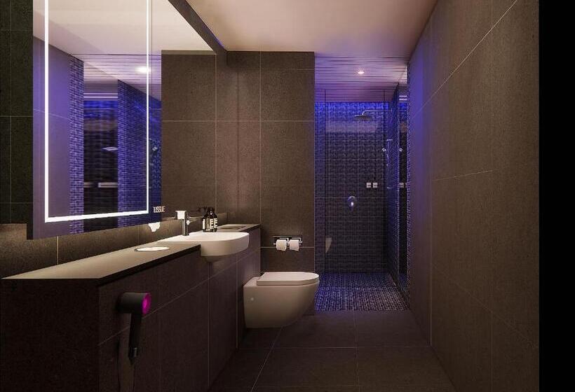 Hotel Capsuletransit Max   Terminal 2