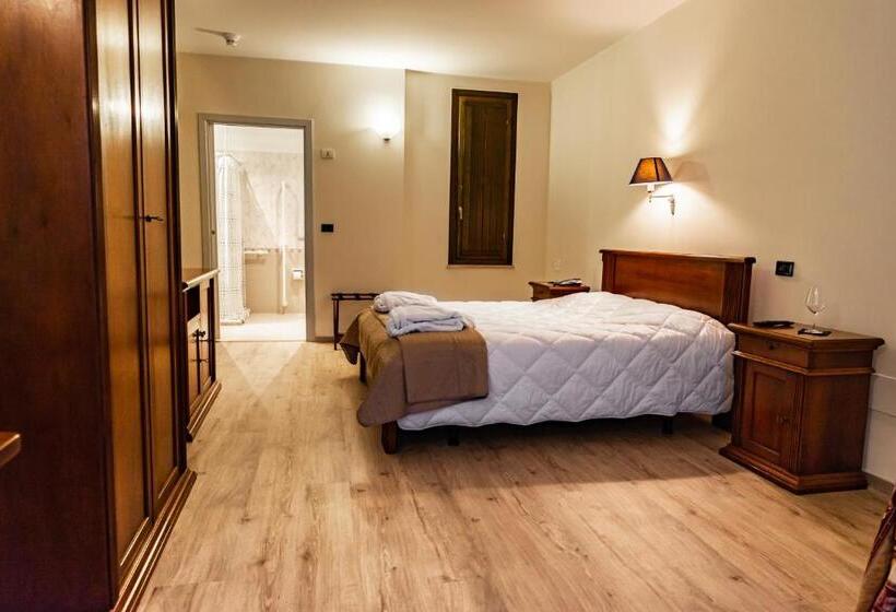 Отель Castellucchio