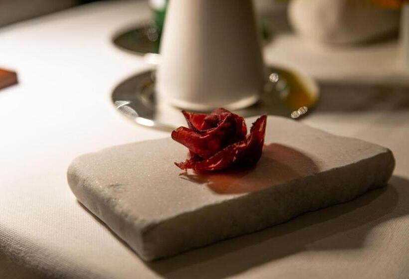 Отель Castellucchio