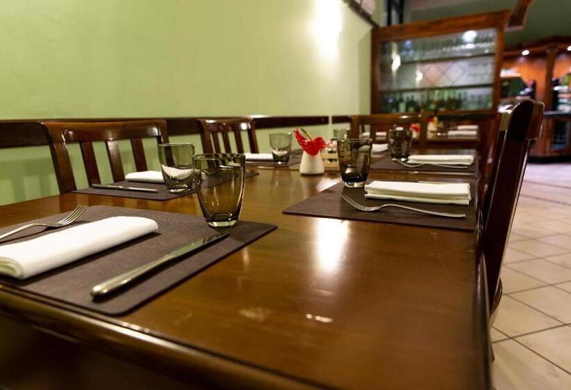 Отель Castellucchio